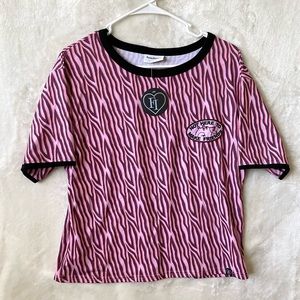 NEW without tags🌟Super unique t shirt! ♡ By: Fearless Illustration ♡ Size Large